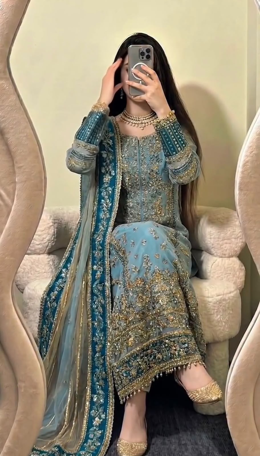 Elegant Embroidered Fox Georgette Suit Set - Image 4
